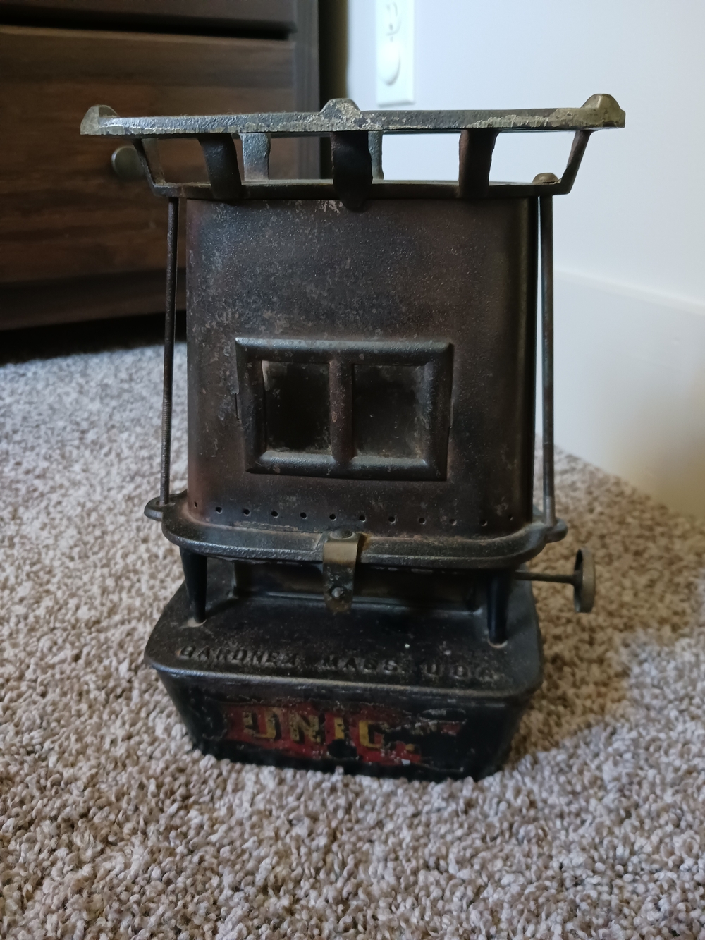 Antique Cast Iron Sad Iron Heater With Mica Window- Union Gardner Mass USA